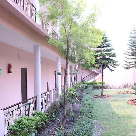 Greenwood Hotel Bhīm Tāl Dış mekan fotoğraf