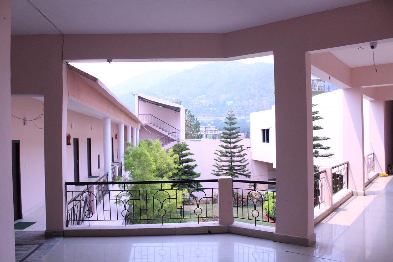 Greenwood Hotel Bhīm Tāl Dış mekan fotoğraf