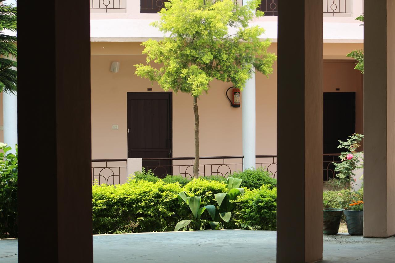 Greenwood Hotel Bhīm Tāl Dış mekan fotoğraf