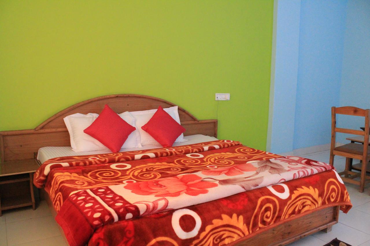 Greenwood Hotel Bhīm Tāl Dış mekan fotoğraf