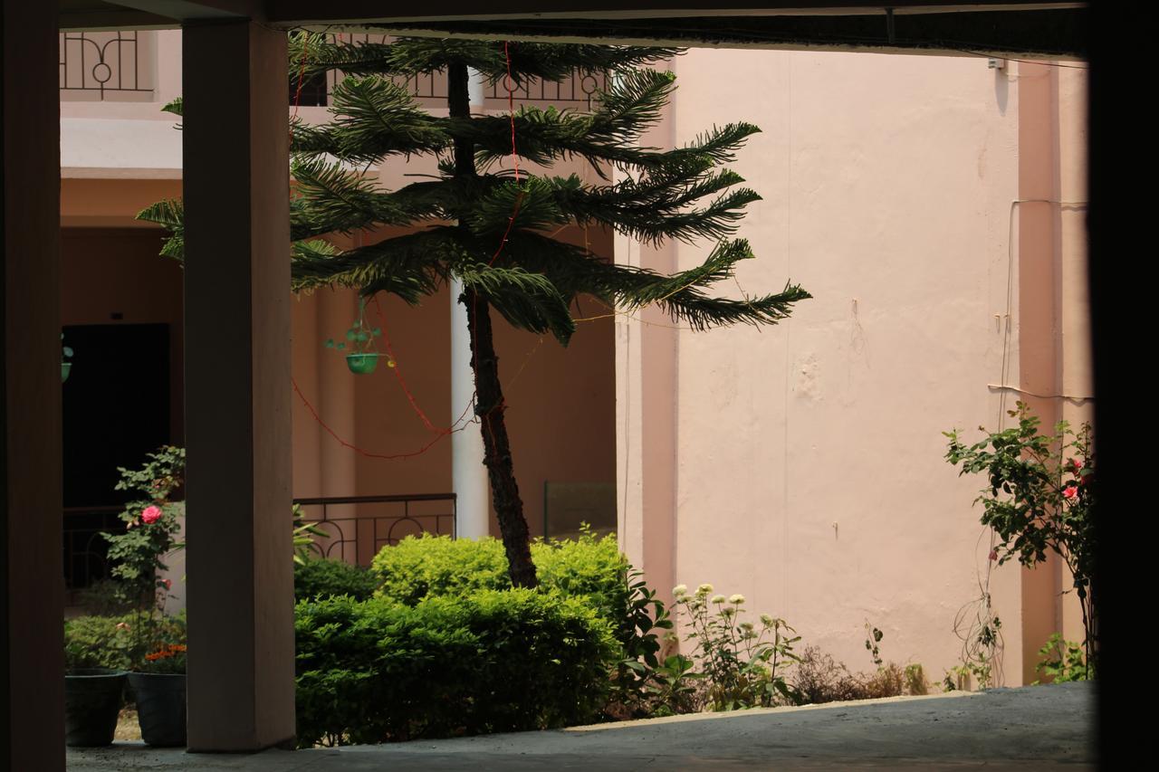 Greenwood Hotel Bhīm Tāl Dış mekan fotoğraf