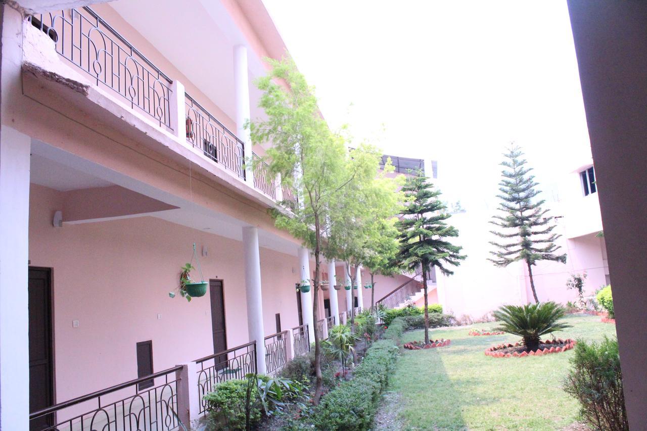 Greenwood Hotel Bhīm Tāl Dış mekan fotoğraf