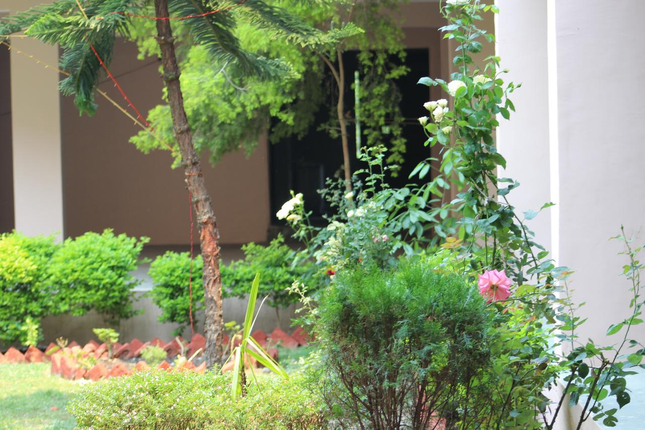 Greenwood Hotel Bhīm Tāl Dış mekan fotoğraf