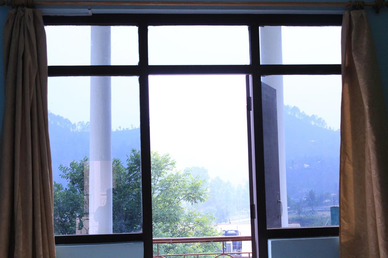 Greenwood Hotel Bhīm Tāl Dış mekan fotoğraf