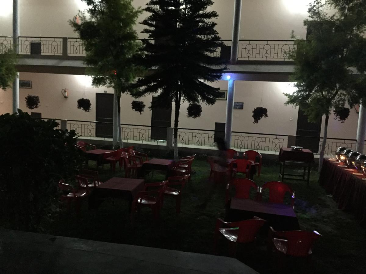 Greenwood Hotel Bhīm Tāl Dış mekan fotoğraf