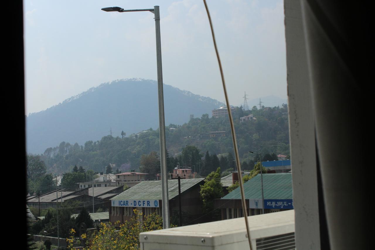 Greenwood Hotel Bhīm Tāl Dış mekan fotoğraf