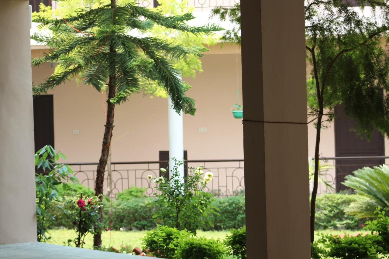 Greenwood Hotel Bhīm Tāl Dış mekan fotoğraf