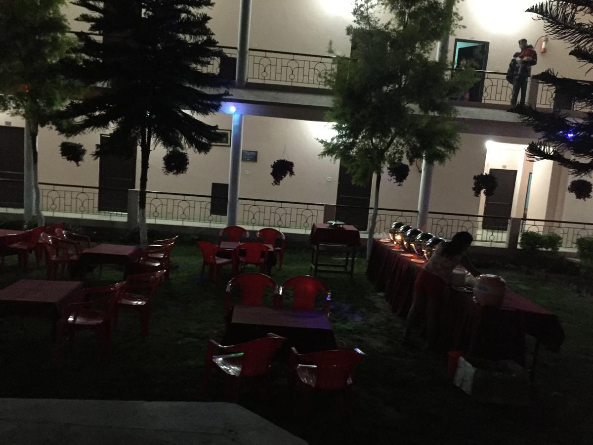 Greenwood Hotel Bhīm Tāl Dış mekan fotoğraf